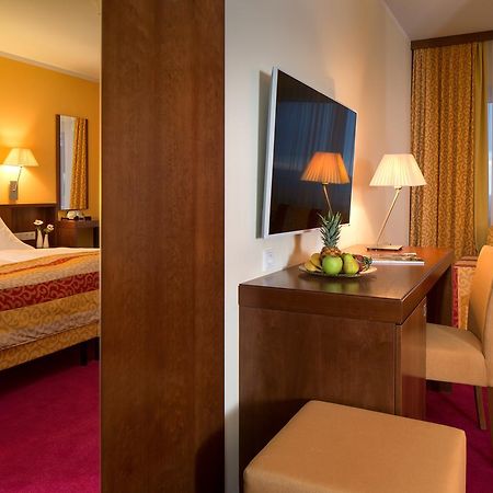 Hotel-Restaurant Distlerhof Leinburg Ngoại thất bức ảnh