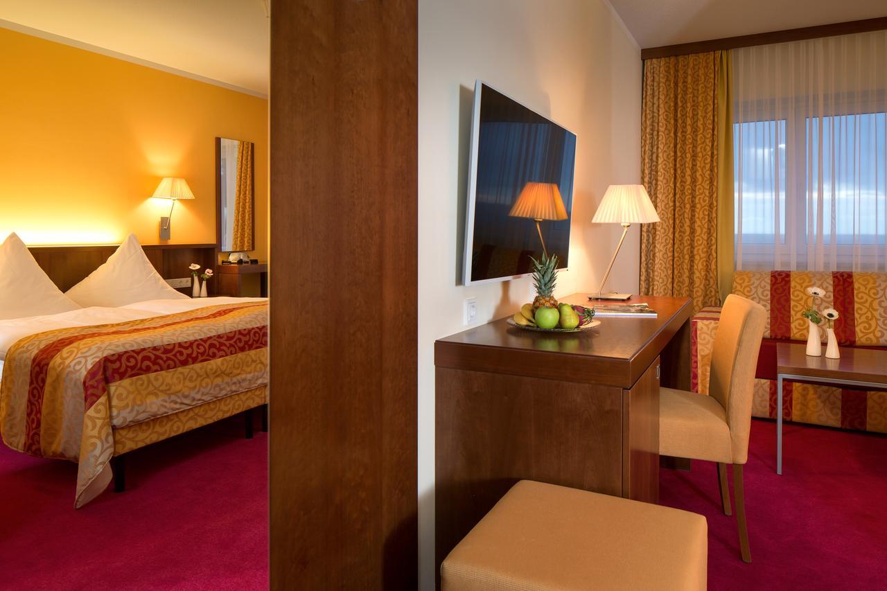 Hotel-Restaurant Distlerhof Leinburg Ngoại thất bức ảnh